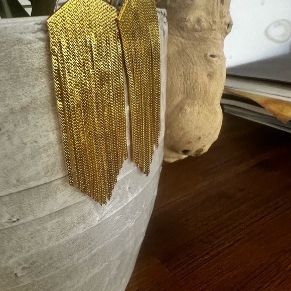 Tuckernuck waterfall earrings - Picture 3 of 3